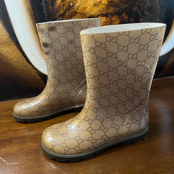 Authentic Gucci Rain/Snow Boots. Size 33 - Picture 8 of 15